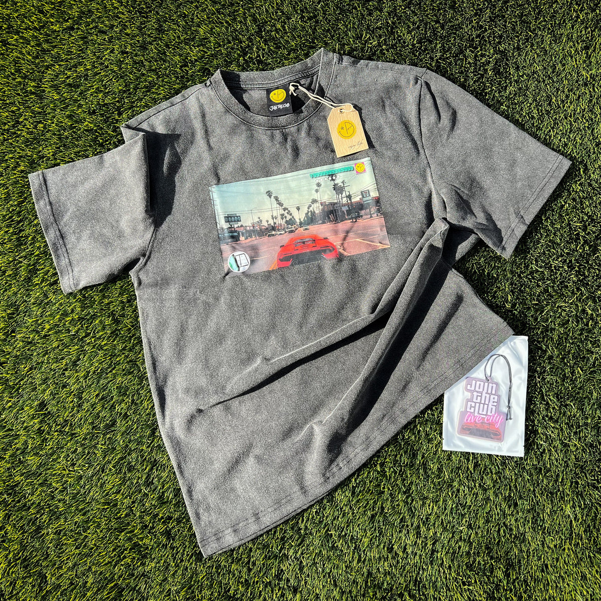 ☆送料・関税込☆WOOALONG★Sand washing graphic T-shirts★ ☆韓国の人気☆【WOOALONG】☆Sand washing graphic T-shirt.s
